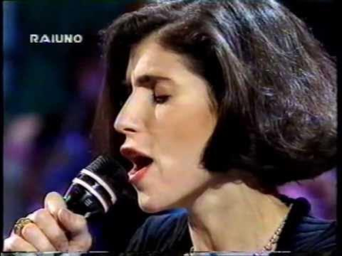 E Poi di Giorgia: la canzone del 1994 che ha cambiato per sempre la musica italiana - 