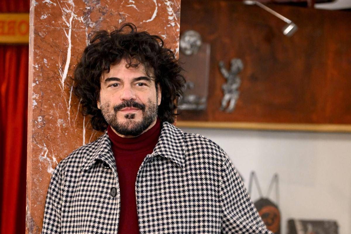 Sanremo 2026, Francesco Renga chi è: gli esordi con i Timoria e l'amore con Ambra Angiolini - 