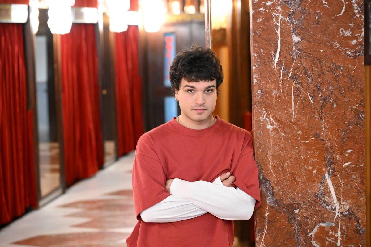 Sanremo 2026, Leo Gassmann chi è: gli esordi, il vero cognome, il gesto eroico - 