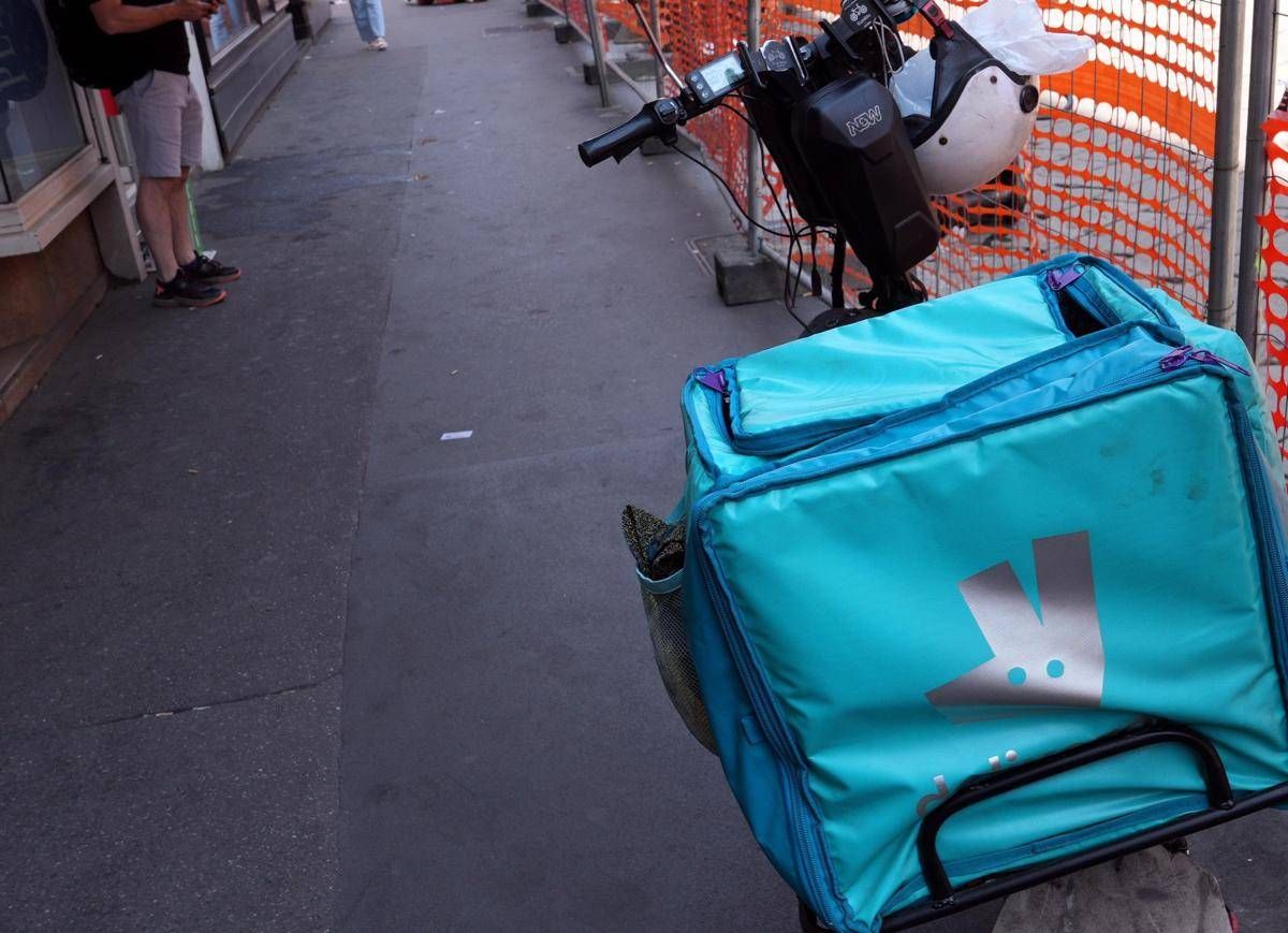 Rider, pm Milano dispone controllo giudiziario per Deliveroo Italy - 