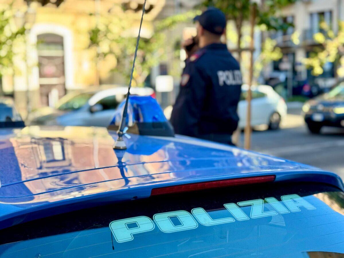 Arrestati dalla Polizia di Catania due giovani durante un inseguimento: sequestrati 45 grammi di marijuana e 230 euro in contante - 