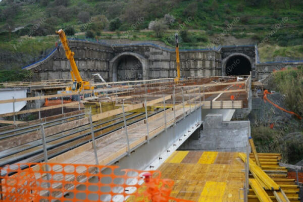 Catania–Messina: completata la prima canna della galleria Forza D’Agrò, avanti il raddoppio ferroviario