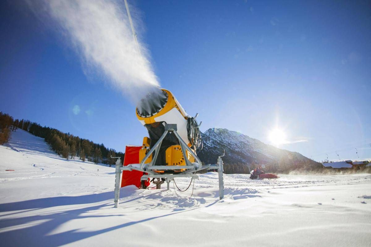 Neve artificiale tra pro e contro: "Non è tossica ma attenzione alle cadute" - 