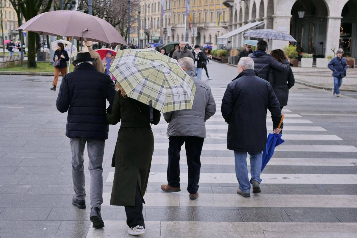 Maltempo, allerta meteo gialla oggi 4 febbraio: l'avviso per 12 regioni - 