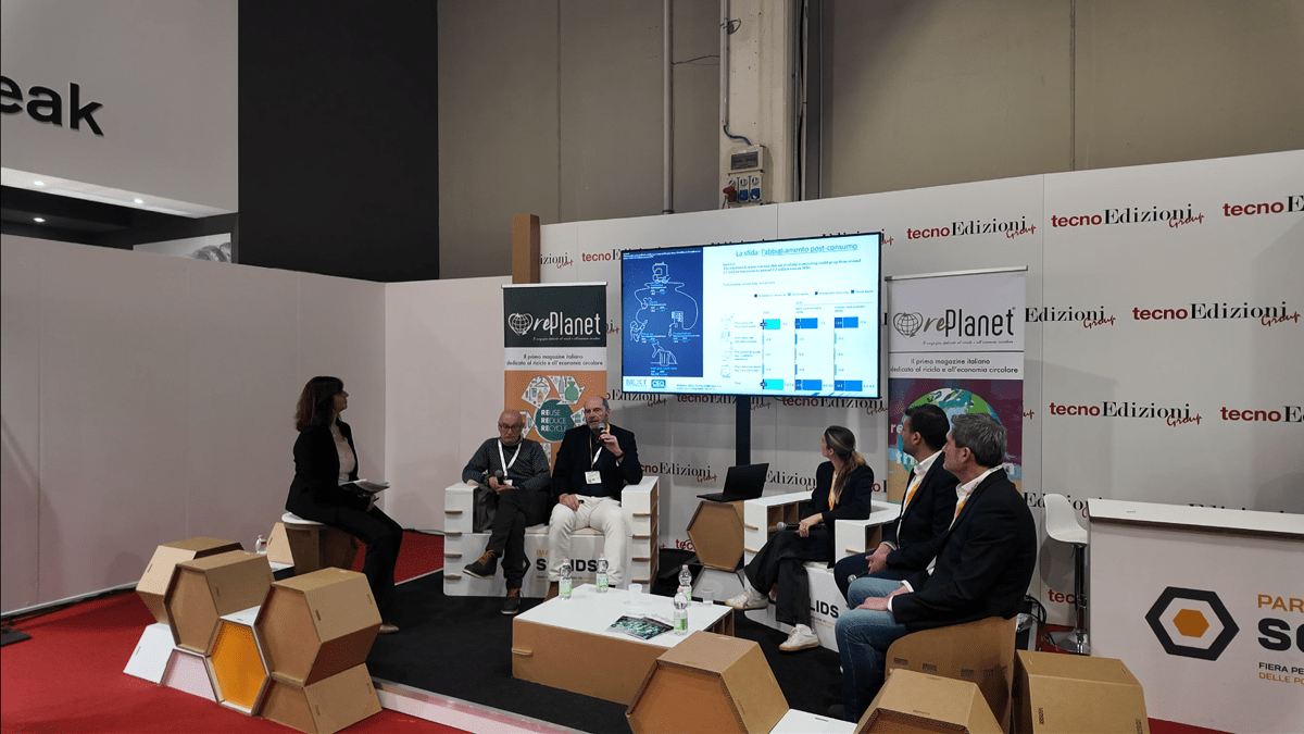 Riciclo tessile, tecnologia e filiera: il futuro passa da Solids Parma - 