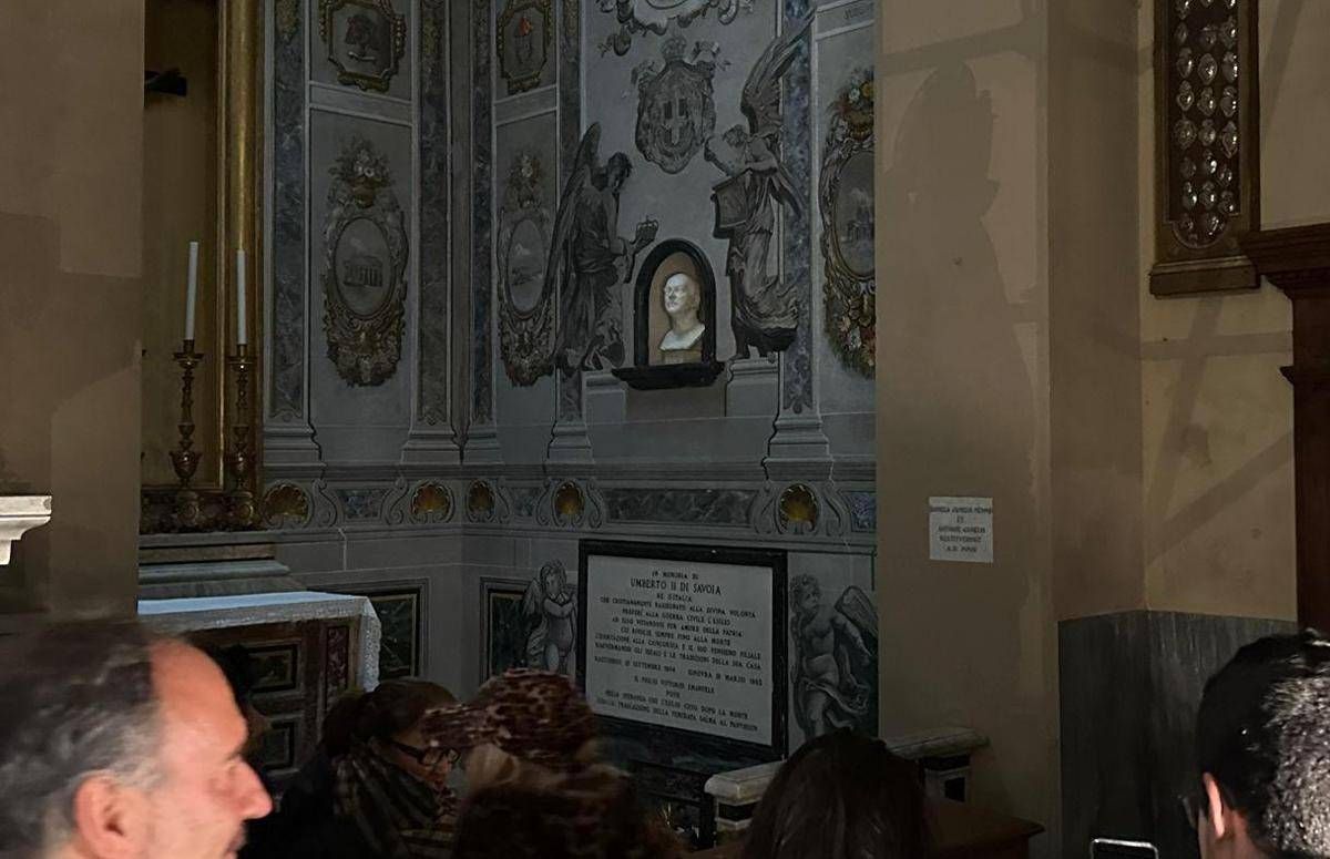 Angelo volto Meloni, Mirabelli: "Legittima rimozione, allora anche da angelo Conte" - 