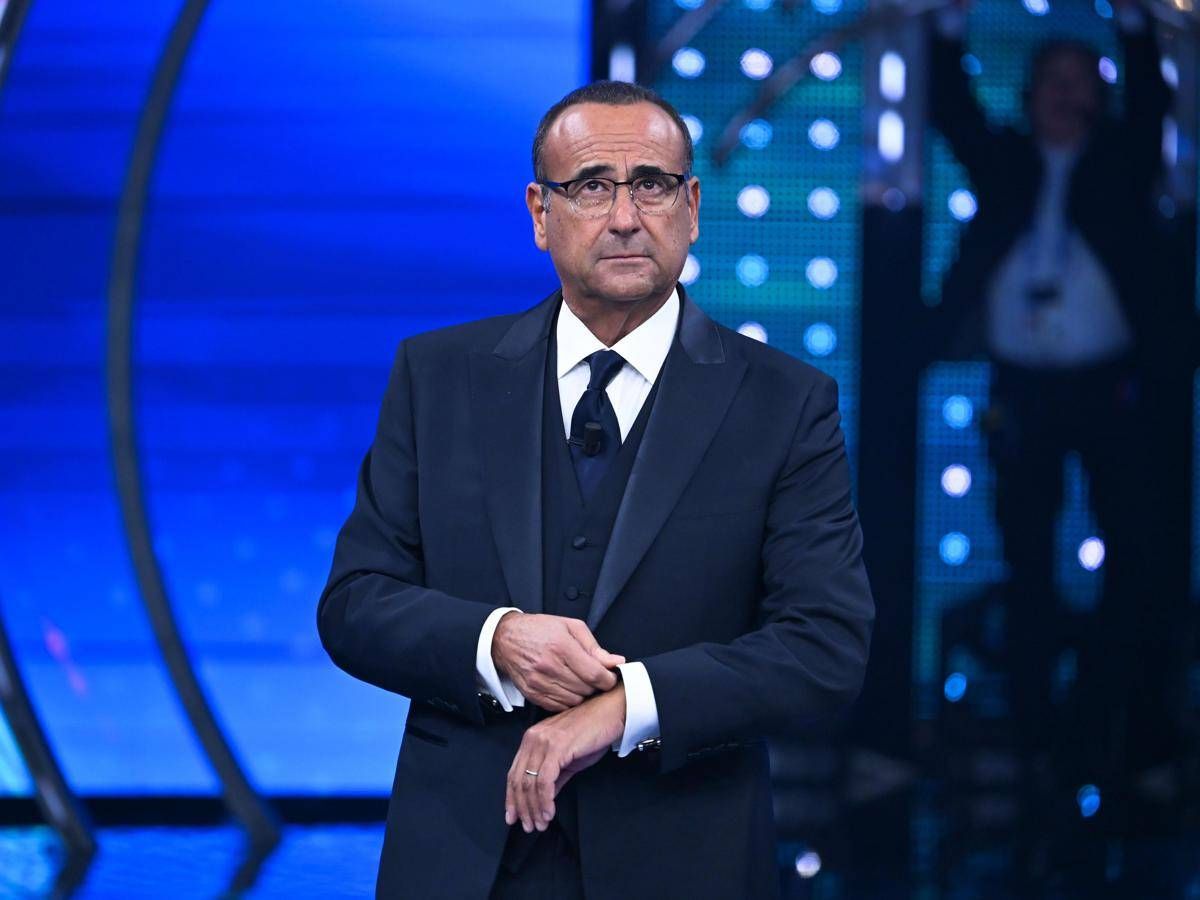 Carlo Conti a Verissimo, pronto per Sanremo 2026: cantanti, canzoni e duetti - 