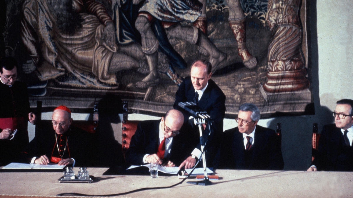 Viene firmato l'Accordo di Villa Madama, il nuovo concordato tra Italia e Santa Sede: una svolta nel 1984