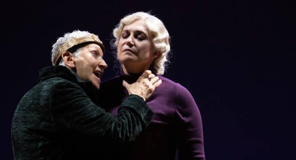 Maria Paiato porta in scena un Riccardo III fedele all'originale di Shakespeare al Teatro Biondo di Palermo - 