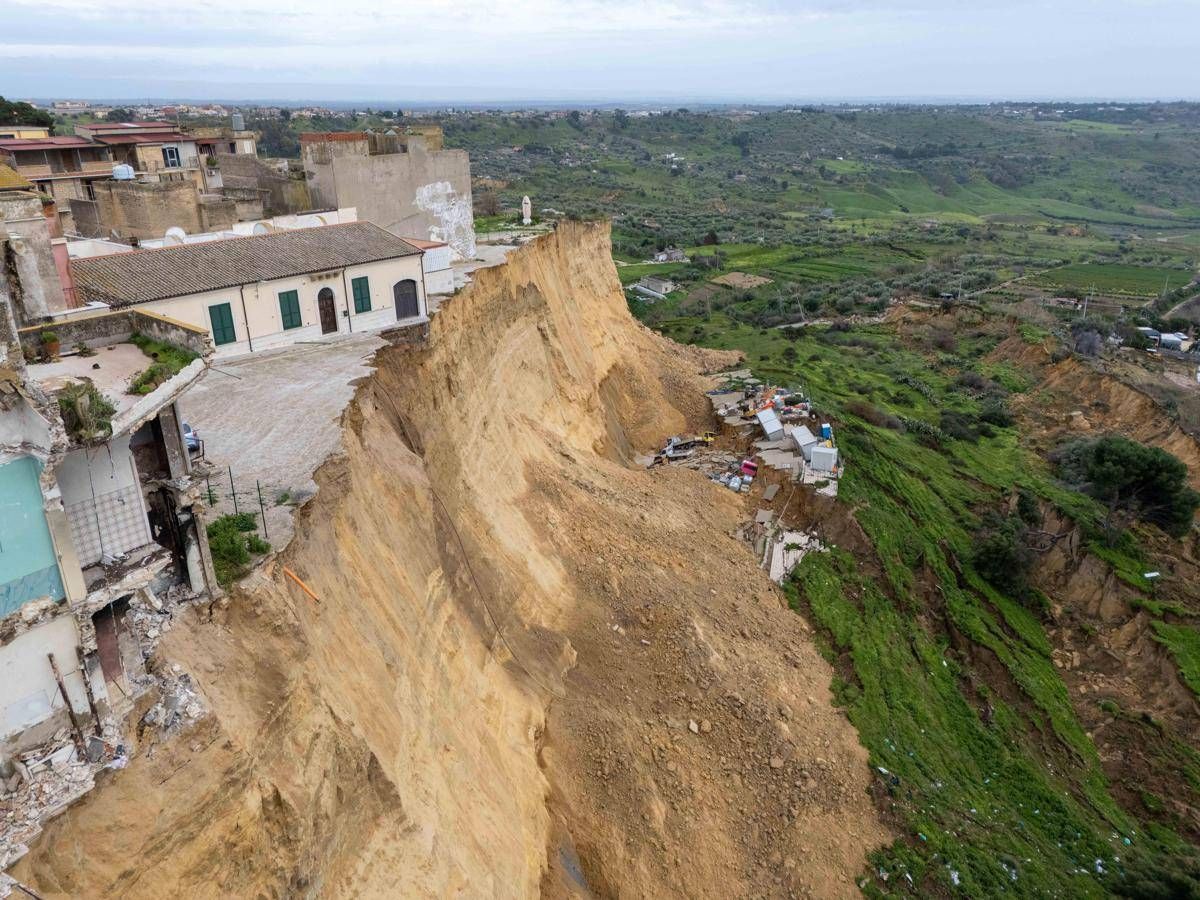 Niscemi, Musumeci: "Frana ha raggiunto una larghezza di oltre 4 km" - 