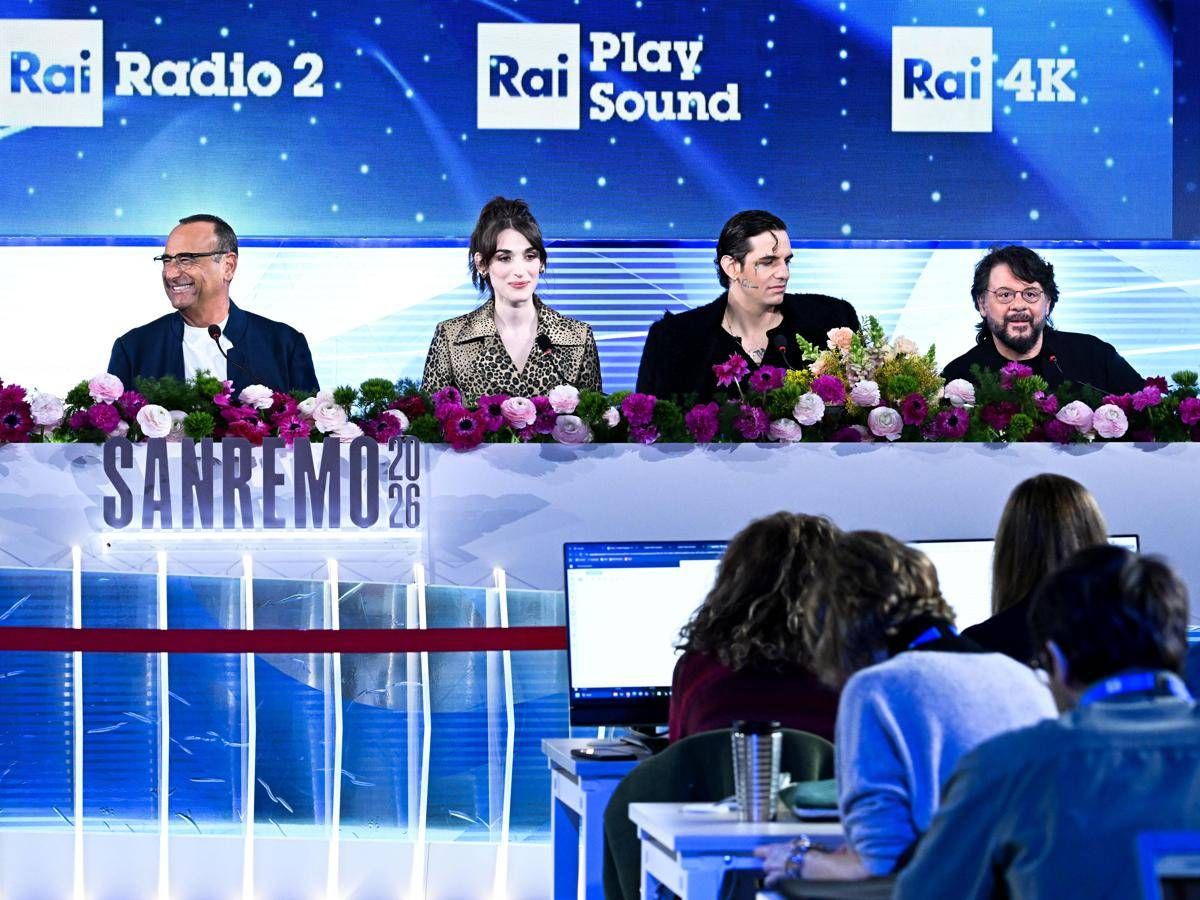 Sanremo, stasera parte il televoto: co-conduttori Lillo, Fogliati e Achille Lauro - La diretta - 