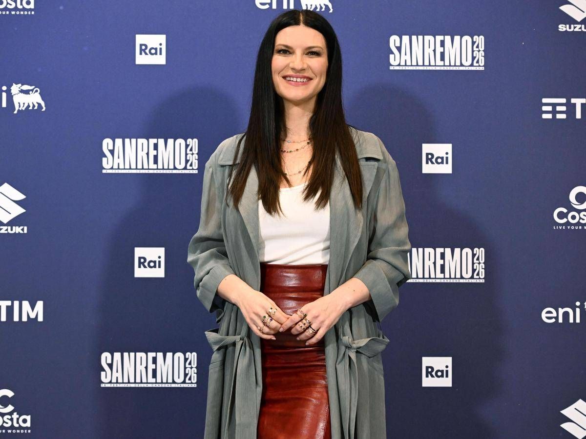 Sanremo, sorpresa per Laura Pausini prima del debutto: il gesto della figlia - 