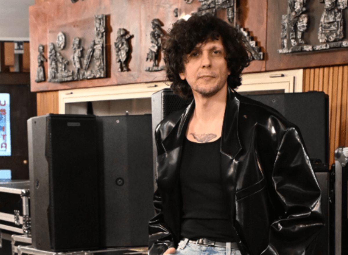 Sanremo 2026, Ermal Meta chi è: gli esordi, l'amore per le figlie, la 'quasi' squalifica con Moro - 