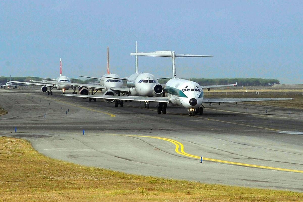 Aerei, sindacati confermano scioperi: "Proclamati da tempo" - 