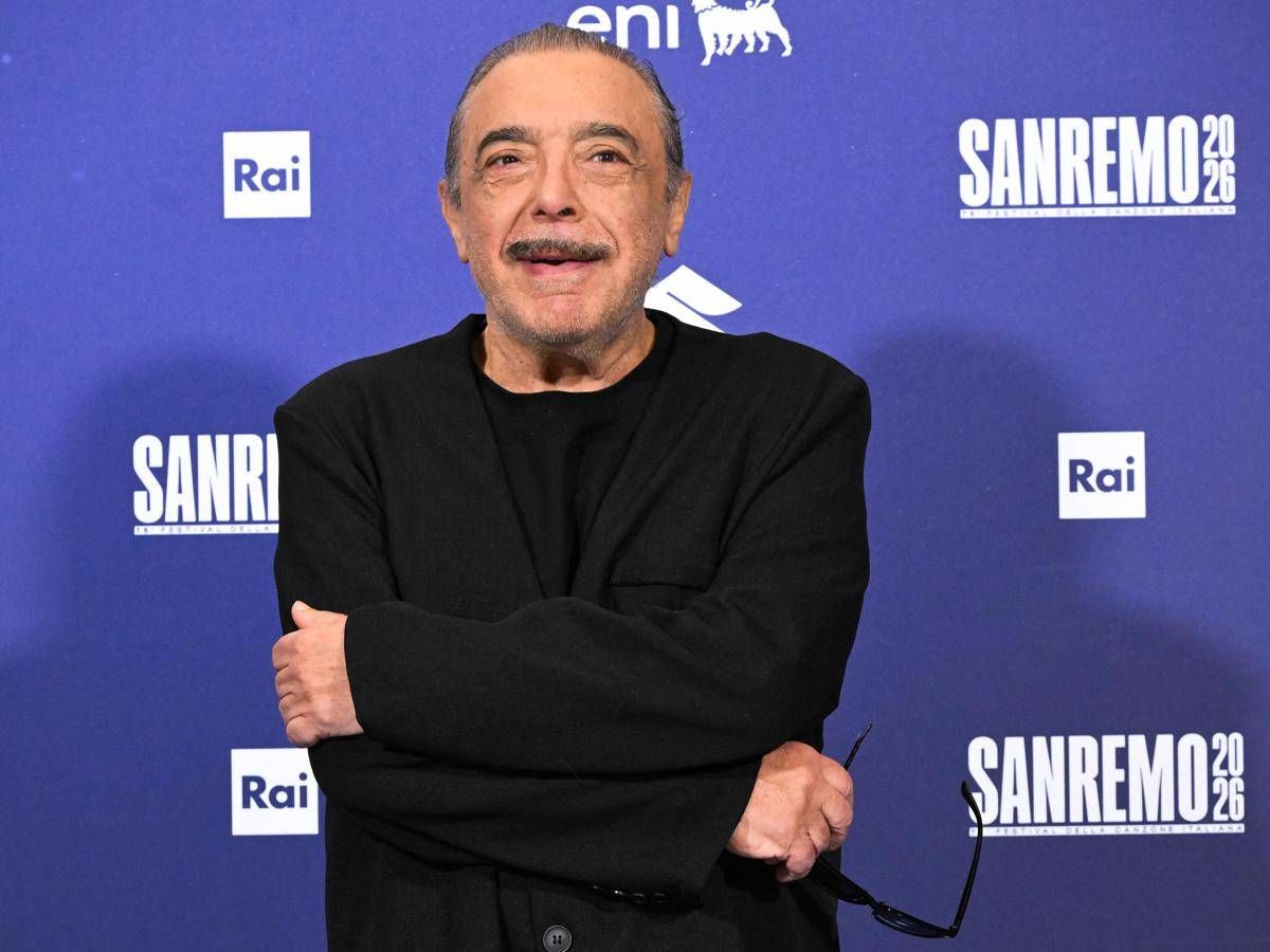 Sanremo 2026, Nino Frassica torna come co-conduttore per il gran finale - 