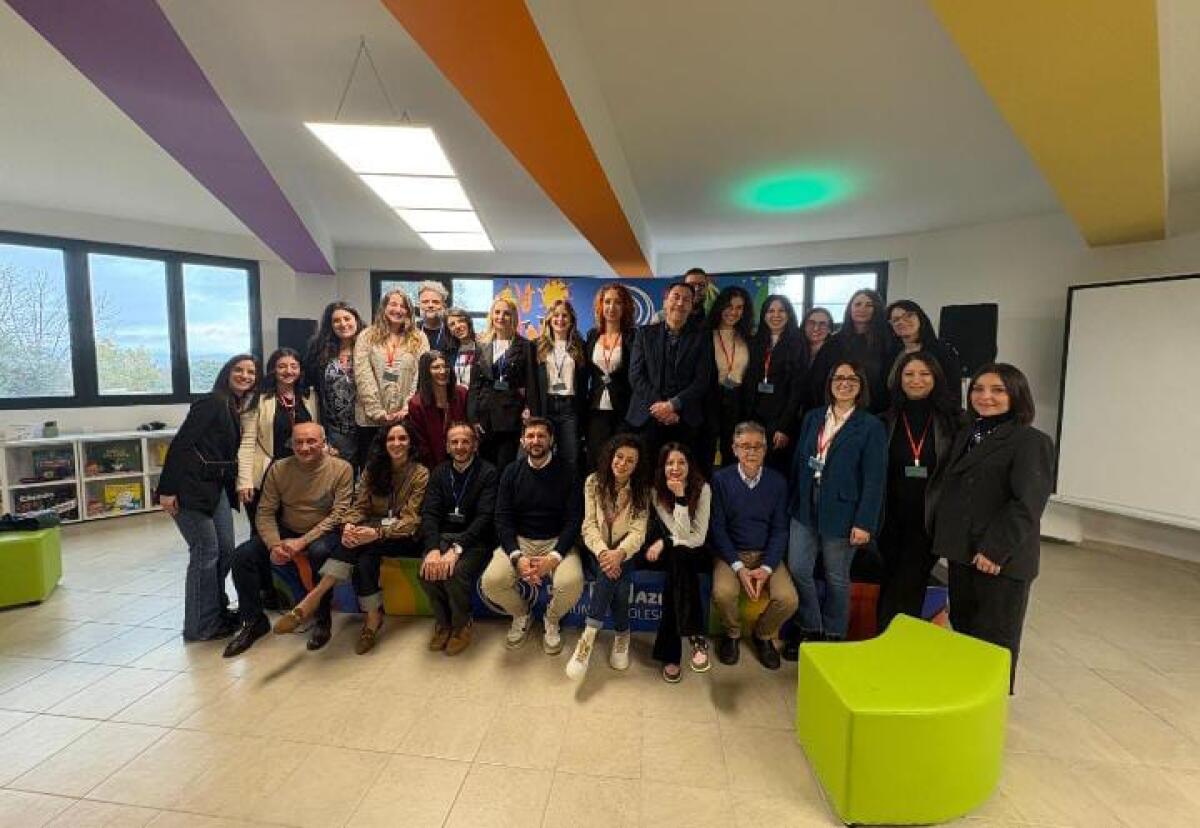 Inaugurazione dello spazio creativo DesTEENazione nel Comune di Caltanissetta - 