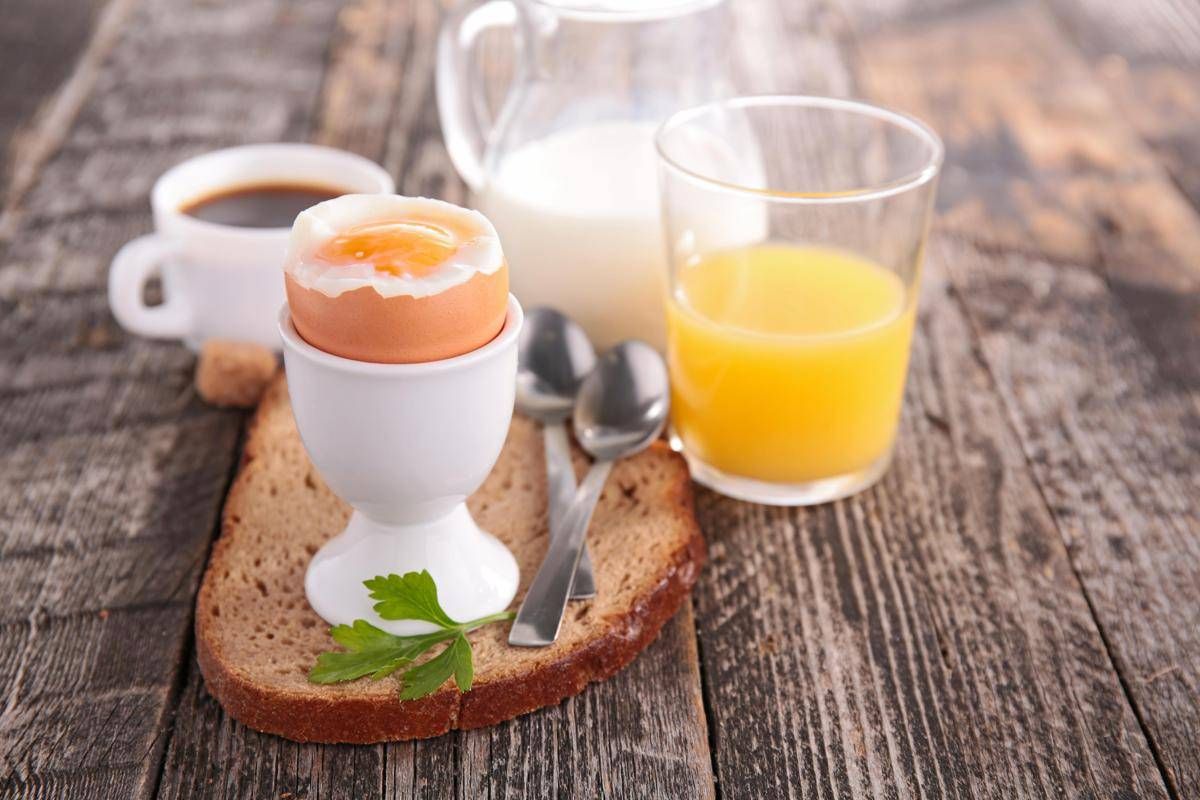 La colazione può aiutare il cuore, i cibi utili e quanto bisogna mangiare - 
