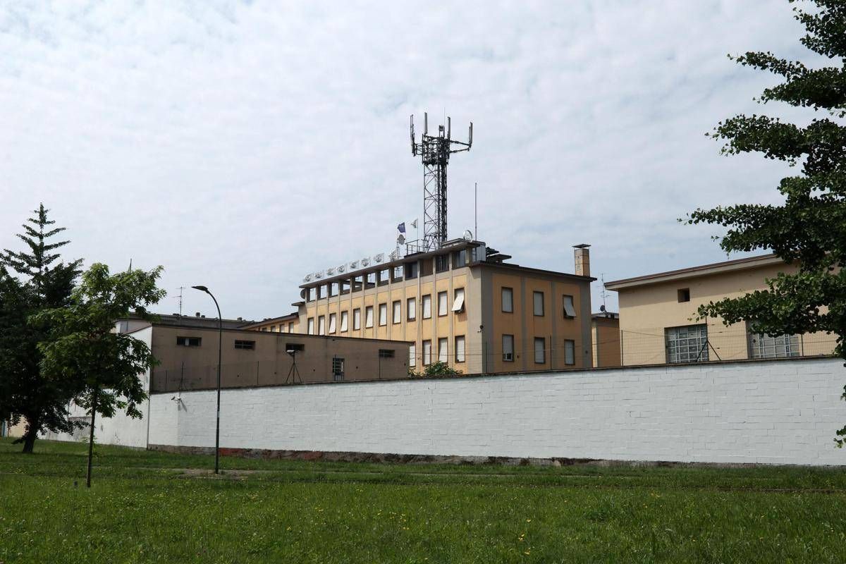 Lega, artificieri nella sede di via Bellerio: rientrato l'allarme bomba - 