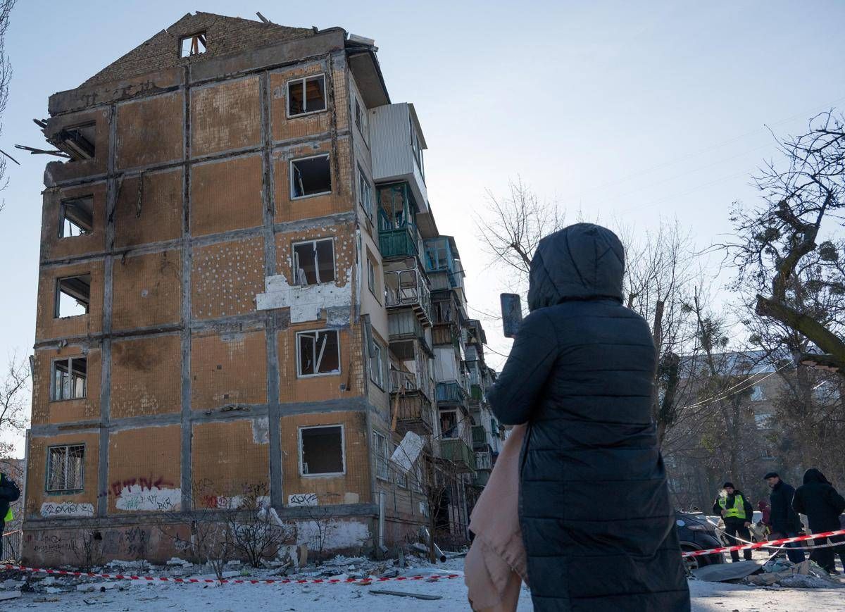 Ucraina, Zelensky: "Putin non si ferma con baci o fiori". Rubio: "Usa unici in grado di portare Mosca e Kiev a tavolo negoziati" - 