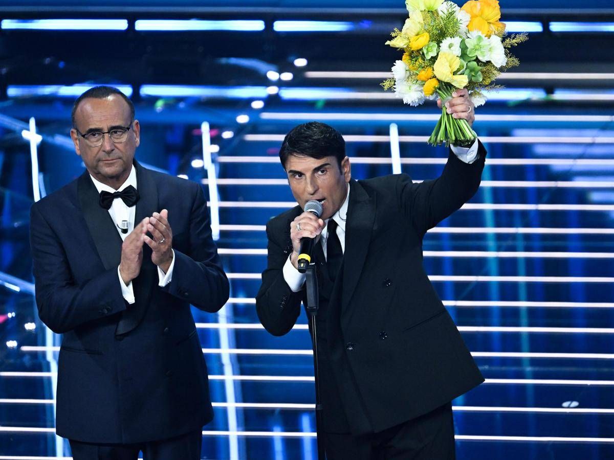Sanremo 2026, Sal Da Vinci: dalla standing ovation alle lacrime sul palco - 