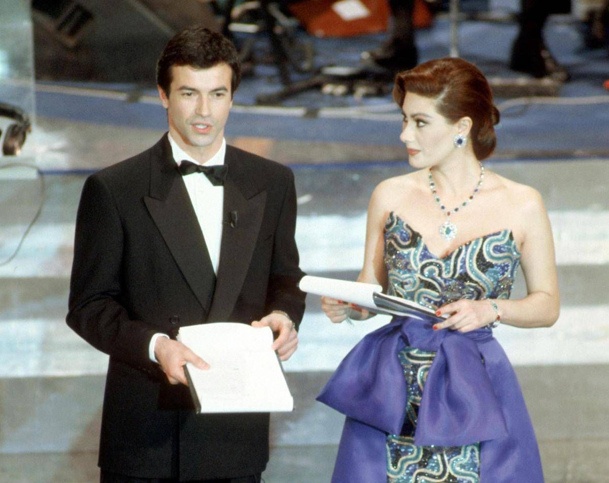 Sanremo e l'attacco all'Iran, quando il festival fa i conti con la guerra: i precedenti - 