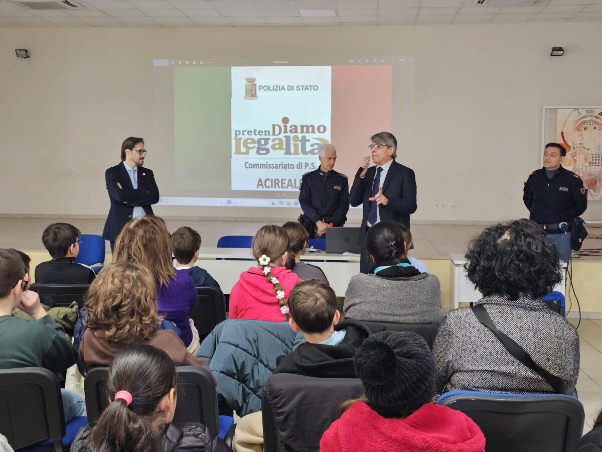 Polizia di Stato in Catania: Incontri nelle scuole promuovono la cultura della legalità tra i giovani - 