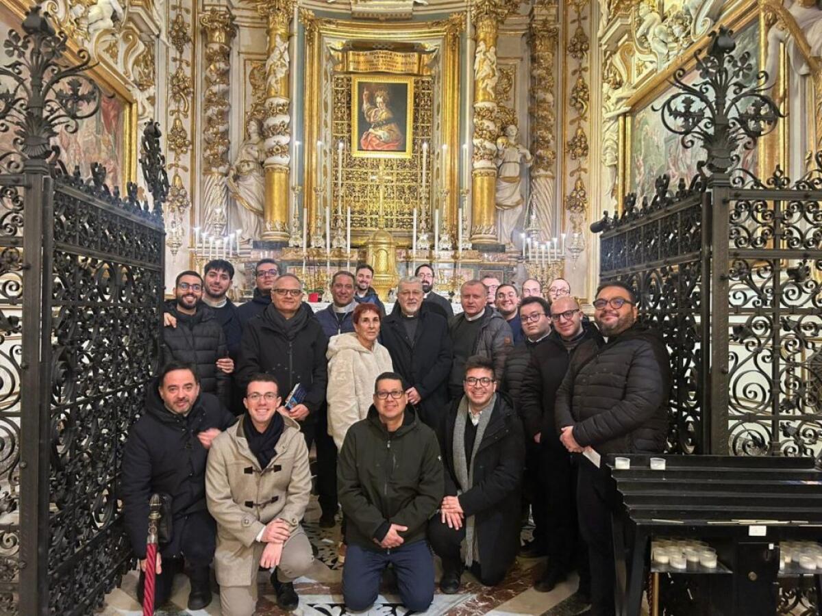 Corso sul Ministero del Confessore: Riflessioni su Riconciliazione e Misericordia a Acireale - 