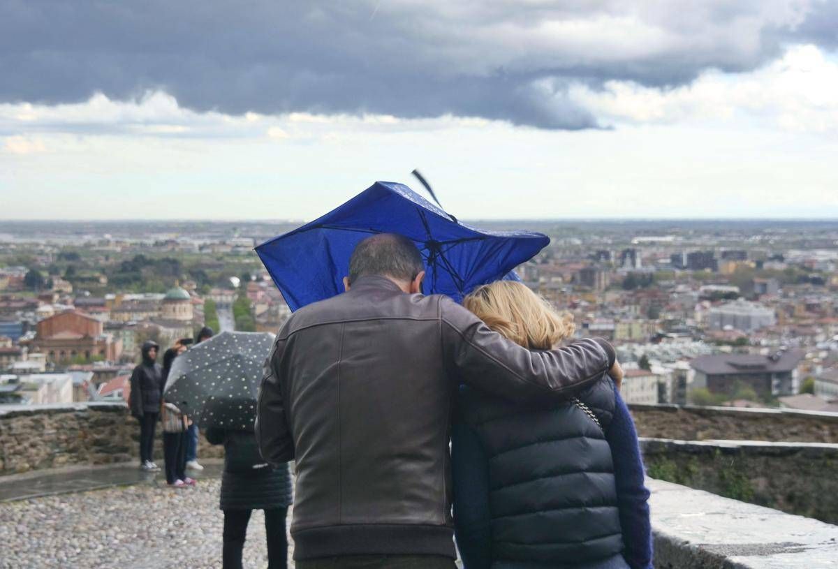 Venti forti e temporali, l'Italia nella morsa del maltempo: 4 regioni in allerta arancione - 