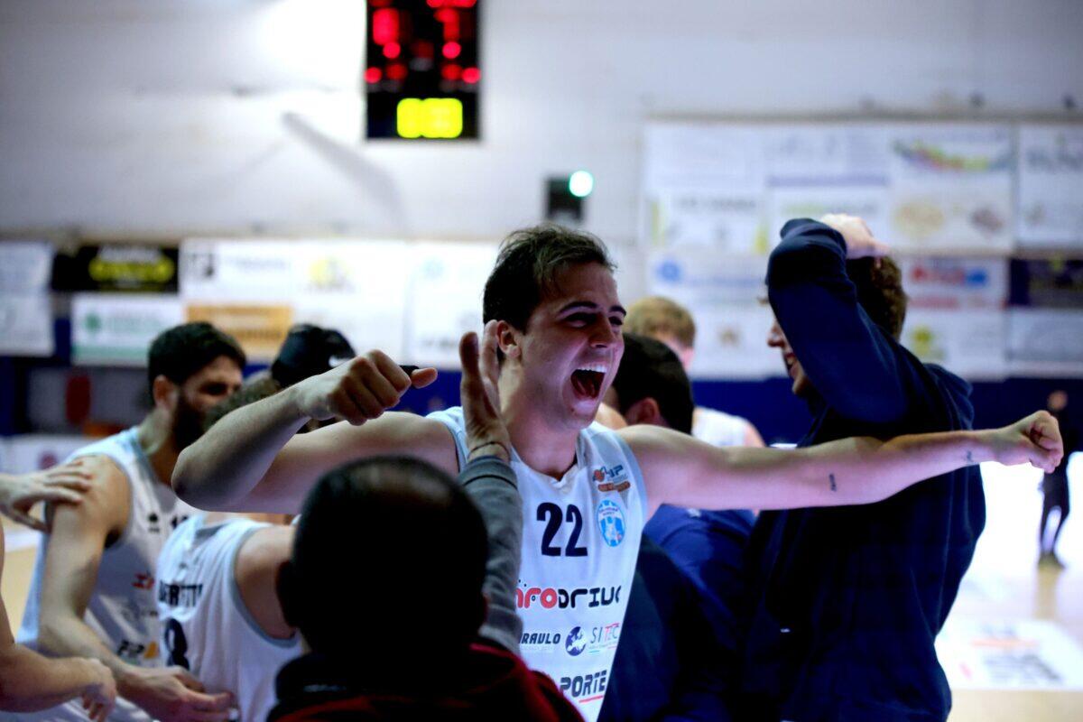 Orlandina conquista una vittoria emozionante grazie alla tripla decisiva di Marco Contento contro Treviglio - 