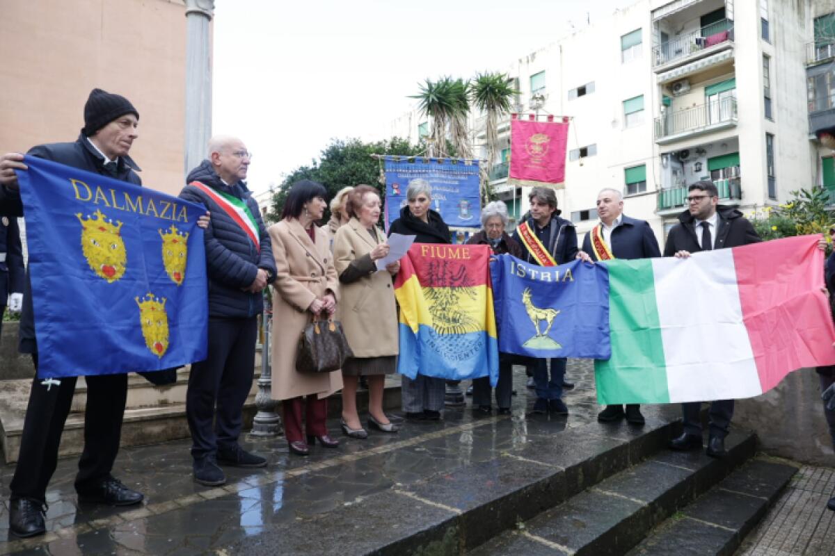 Cerimonia commemorativa del "Giorno del Ricordo" in piazza dei Martiri delle Foibe, Comune di Messina - 