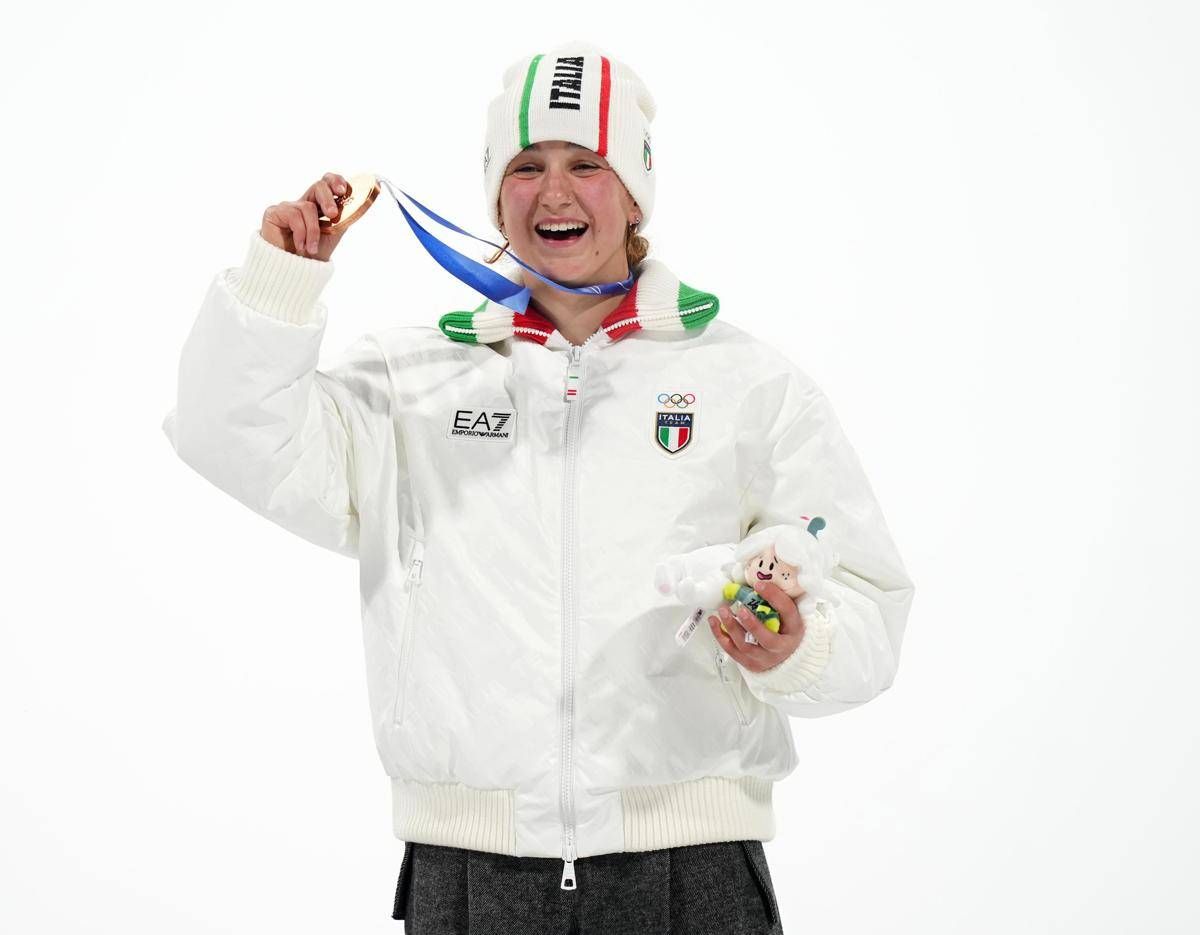 Flora Tabanelli, chi è la stella azzurra del freestyle bronzo a Milano Cortina 2026 - 