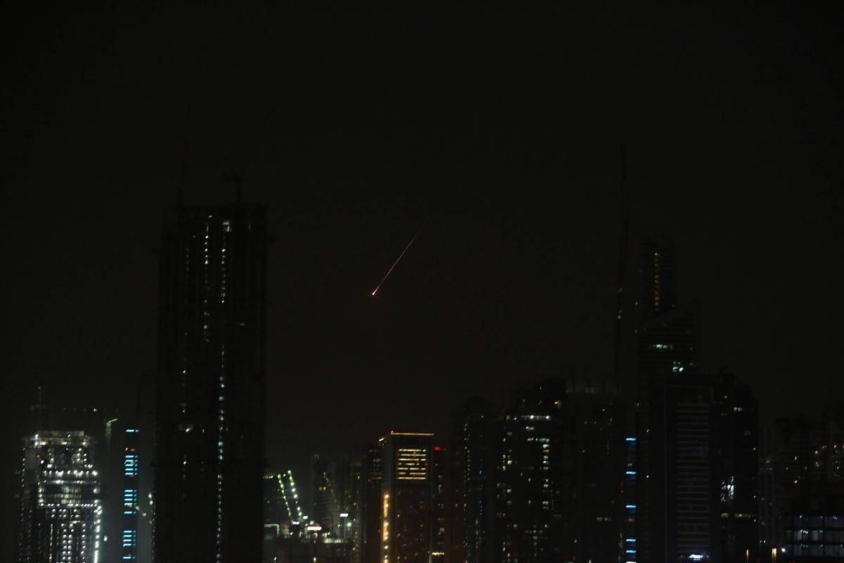 Iran, manager bloccato a Milano: "A Dubai c'è la mia famiglia, missili in area dove viviamo" - 