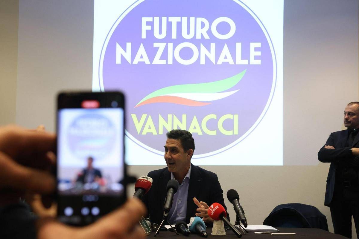 Futuro nazionale, il partito di Vannacci prende corpo: la squadra del generale - 