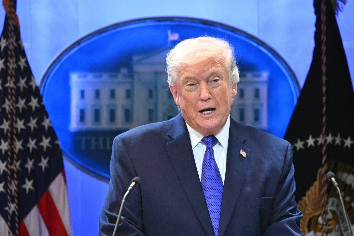 Dazi, Trump: "Molto deluso da sentenza Corte Suprema, mi vergogno per i giudici". E annuncia tariffe globali del 10% - 