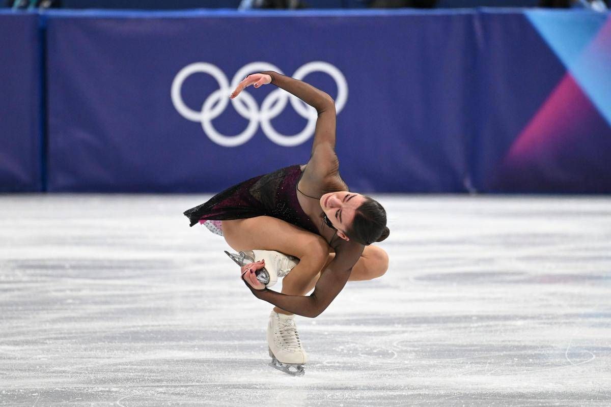 Milano Cortina, Lara Naki Gutmann incanta: chi è la pattinatrice che fa sognare l'Italia - 
