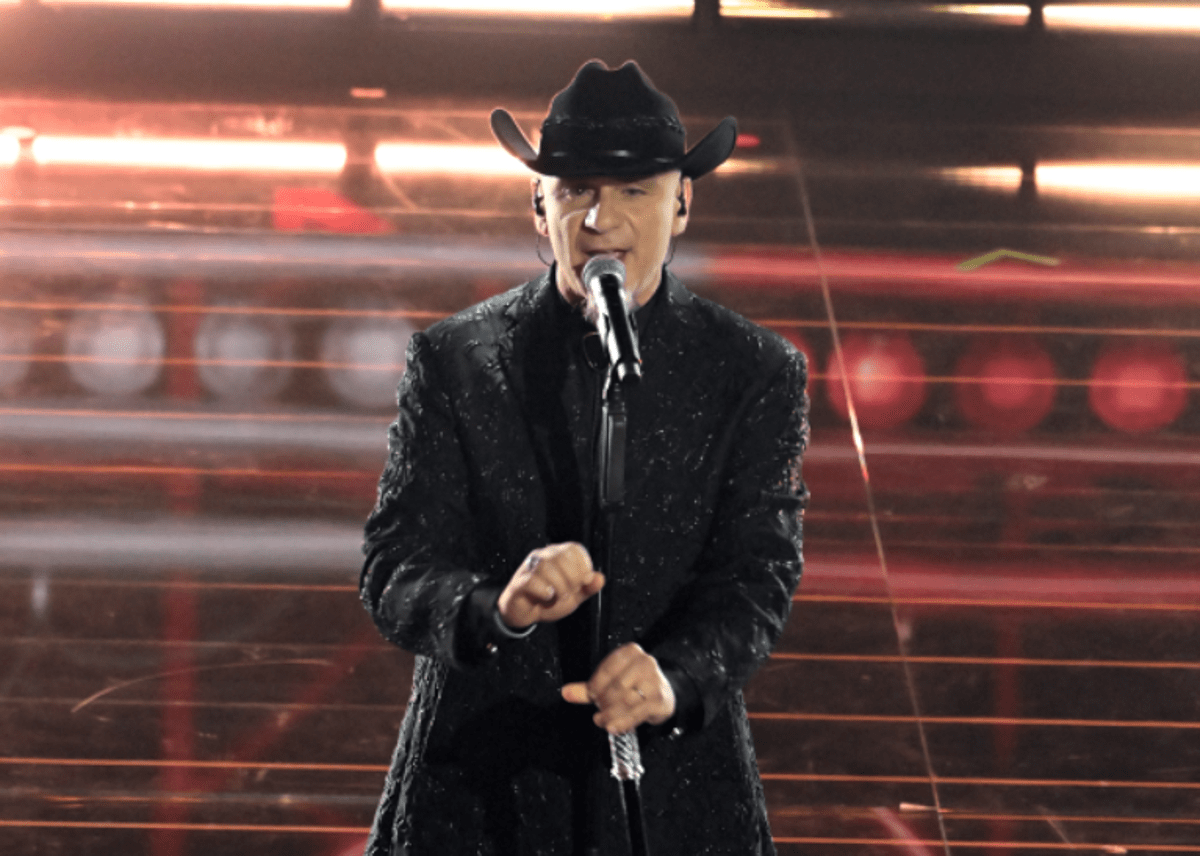 Sanremo 2026, J-Ax chi è: in gara con il brano 'Italia starter pack' - 