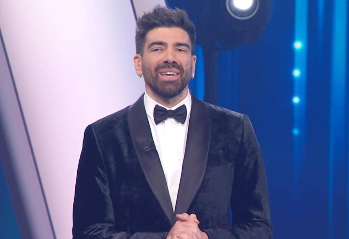 Sanremo, Gazzoli debutta all'Ariston per le nuove proposte: "Che emozione" - 