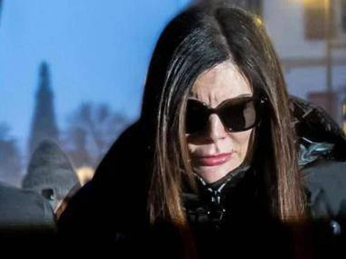 Crans-Montana, Jessica Moretti ai dipendenti: "Non sono scappata con la cassa" - 