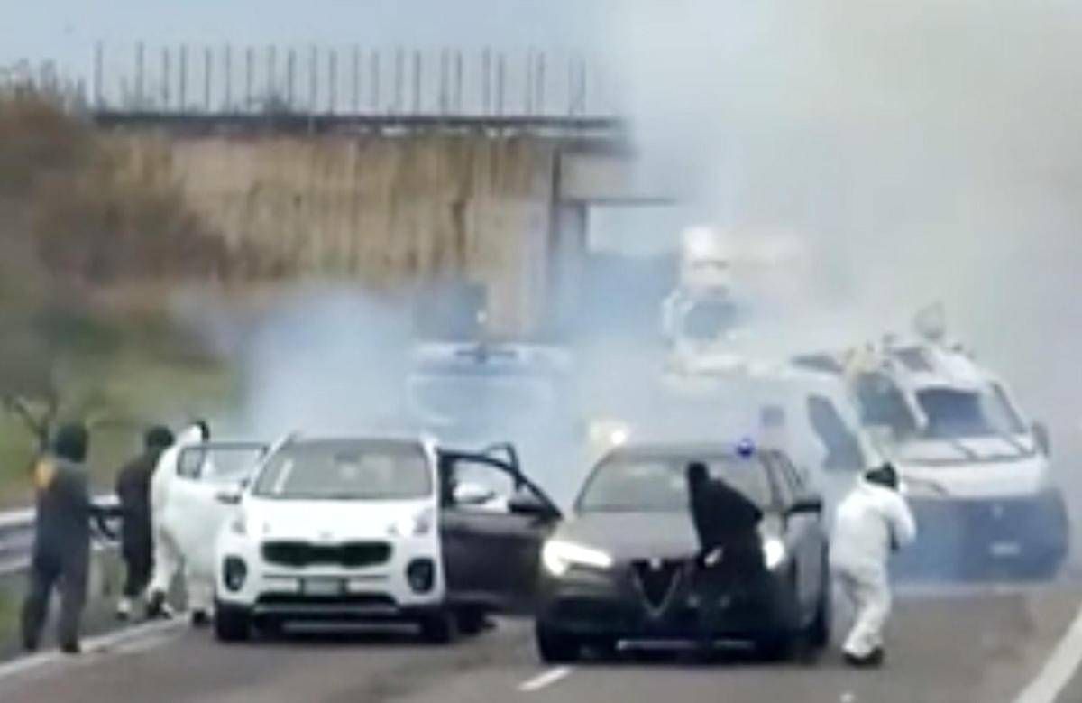 Brindisi, per l'assalto al portavalori caccia ad altri sei banditi in fuga - 