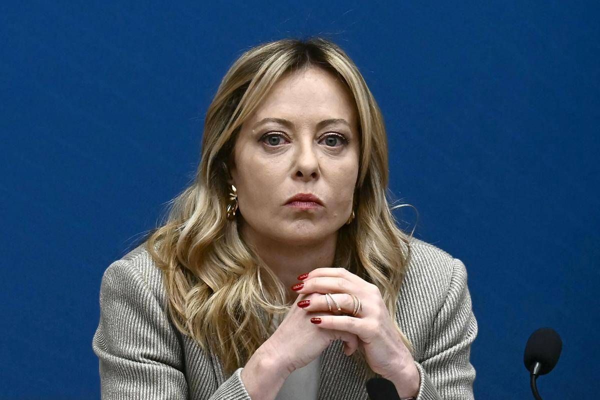 Poliziotto fermato per omicidio Rogoredo, Meloni: "Implacabili con chi sbaglia, non c'è scudo" - 