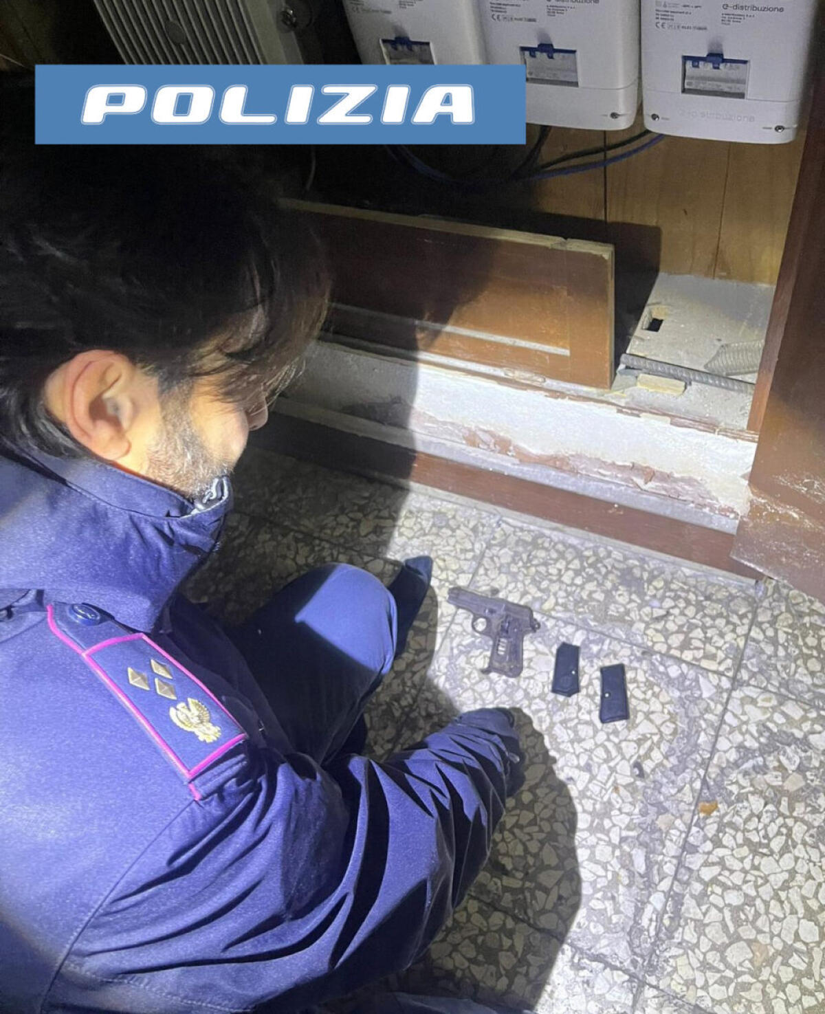 Polizia di Catania sequestra pistola clandestina in un palazzo di Monte Po - 