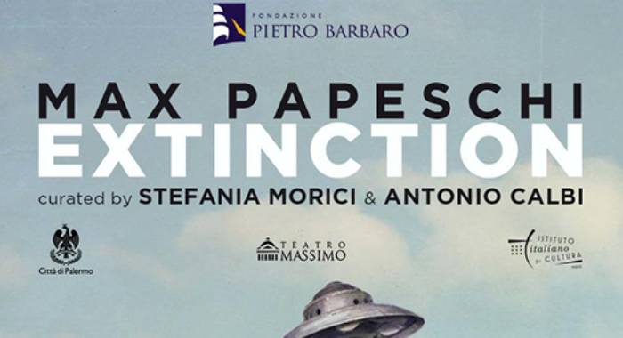Extinction  di Max Papeschi