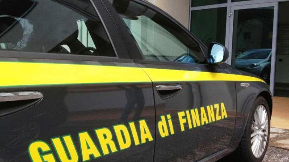 Agrigento, finto corriere consegna il pacco: dentro 11 kg di hashish - 