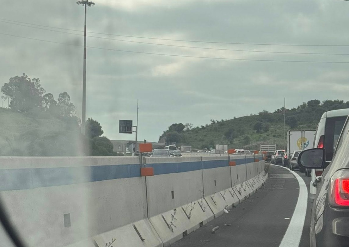 Tangenziale di Catania paralizzata: due incidenti bloccano la carreggiata, code anche sulla SS121 (5 marzo 2026) - 