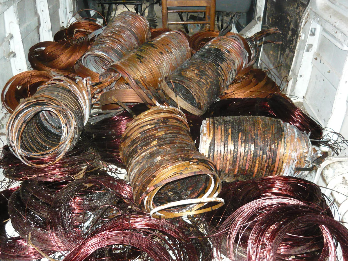 Catania: arrestato 34enne sorpreso a rubare cavi di rame, foto-trappola decisiva - 