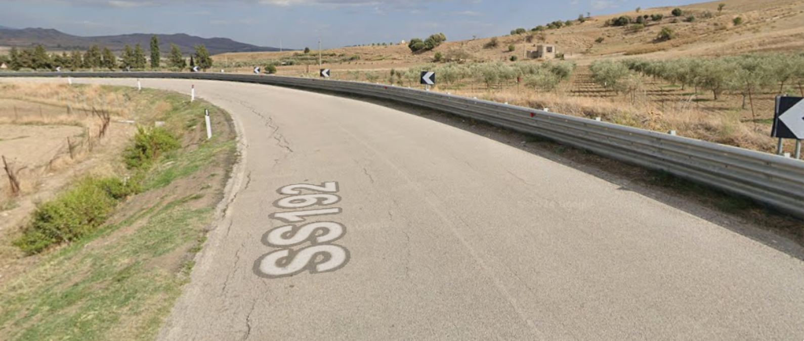 Buchi e rischio incidenti sulla strada del Dittaino verso Catania: pendolari dell'Ennese chiedono intervento urgente - 