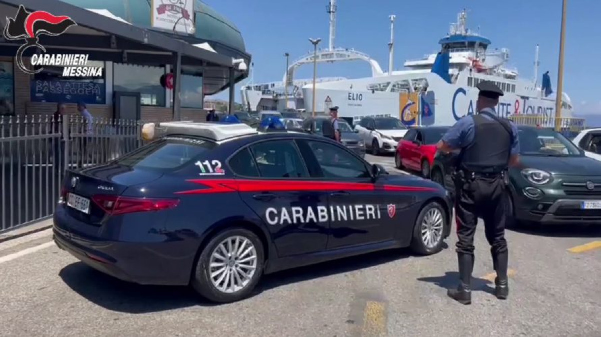 Messina: coniugi catanesi arrestati con circa 12 kg di cocaina dopo controllo al traghetto - Foto di repertorio