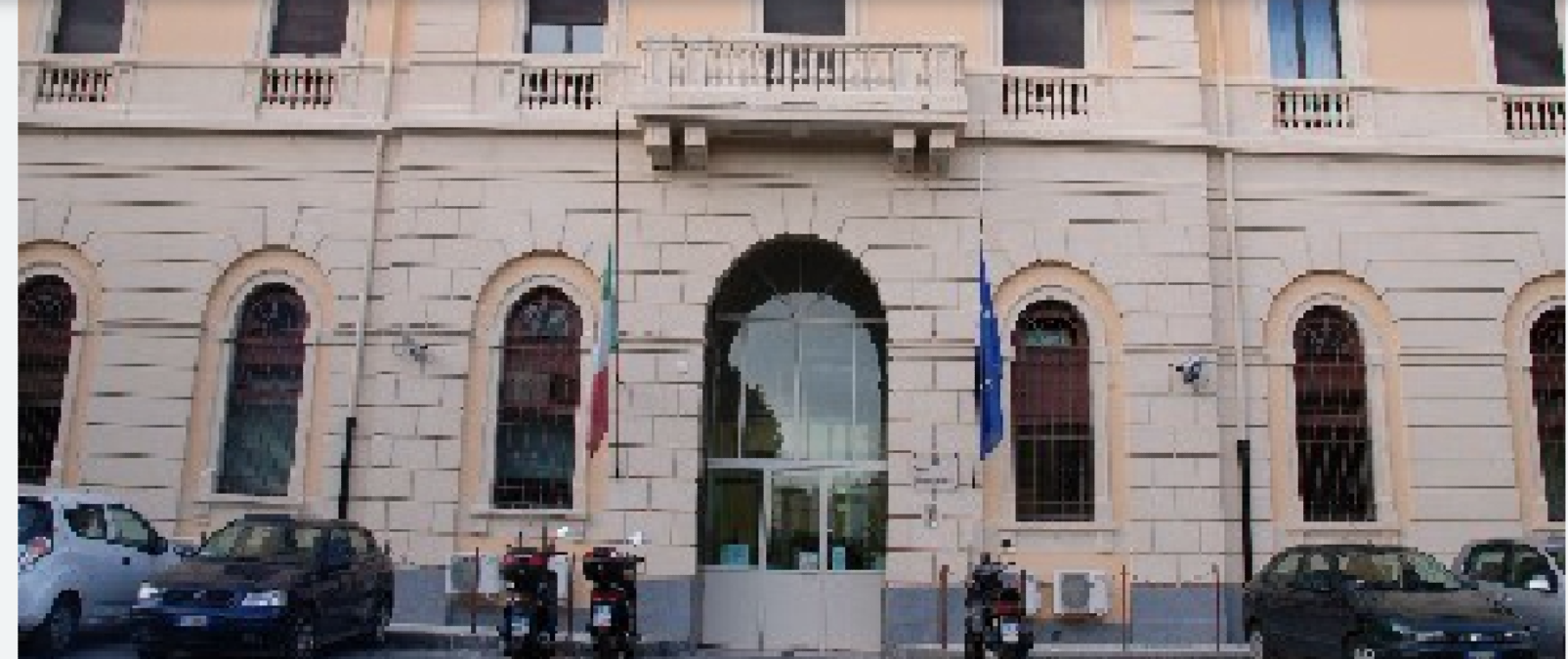 Aggressione a Catania: detenuto psichiatrico ferisce 7 agenti a piazza Lanza, sindacato denuncia immobilismo - 