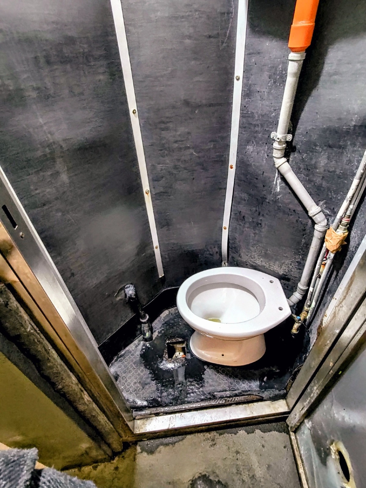 Catania, piano chioschi: Comune prepara regolamento dopo tre vittorie al TAR e polemiche social - Credit Foto Inciviltà a Catania