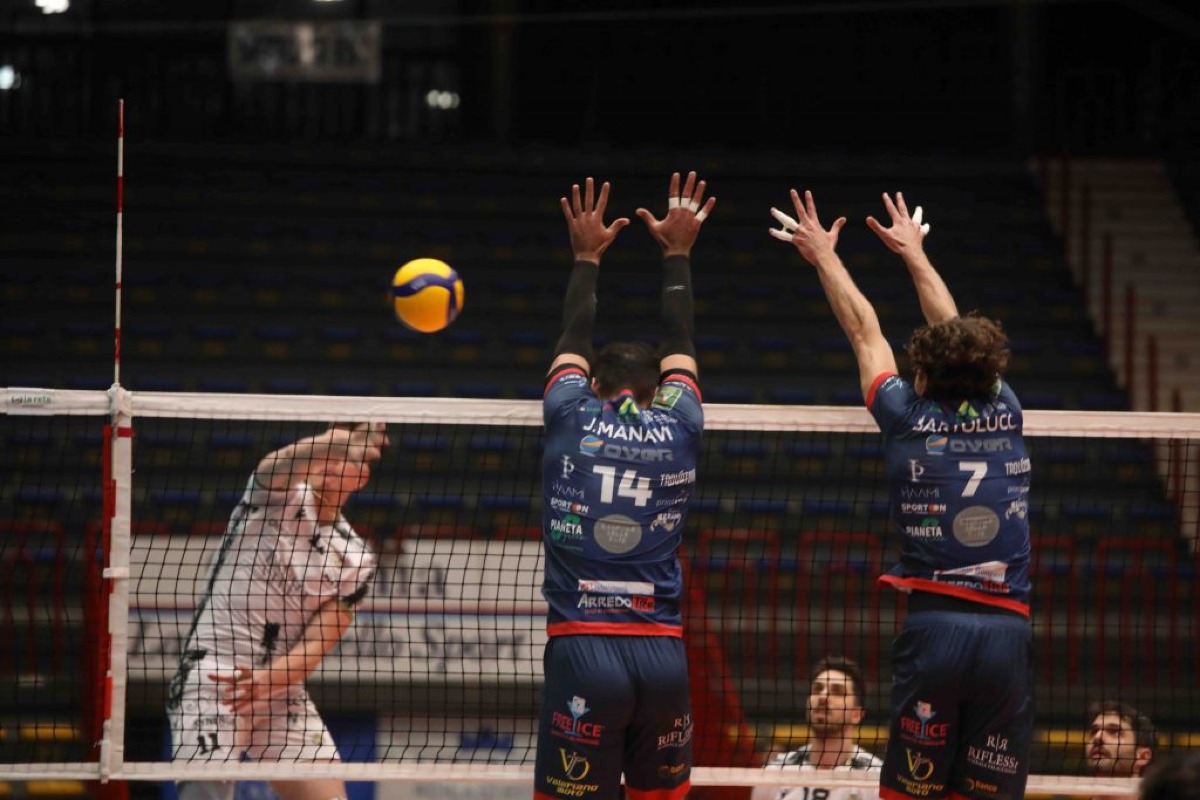 Saturnia Acicastello: la storia della squadra e il campionato in corso - https://saturniavolley.it/gallery/cosedil-saturnia-acicastello-vs-emma-villas-volley-siena-15-02-2025/#gallery-5